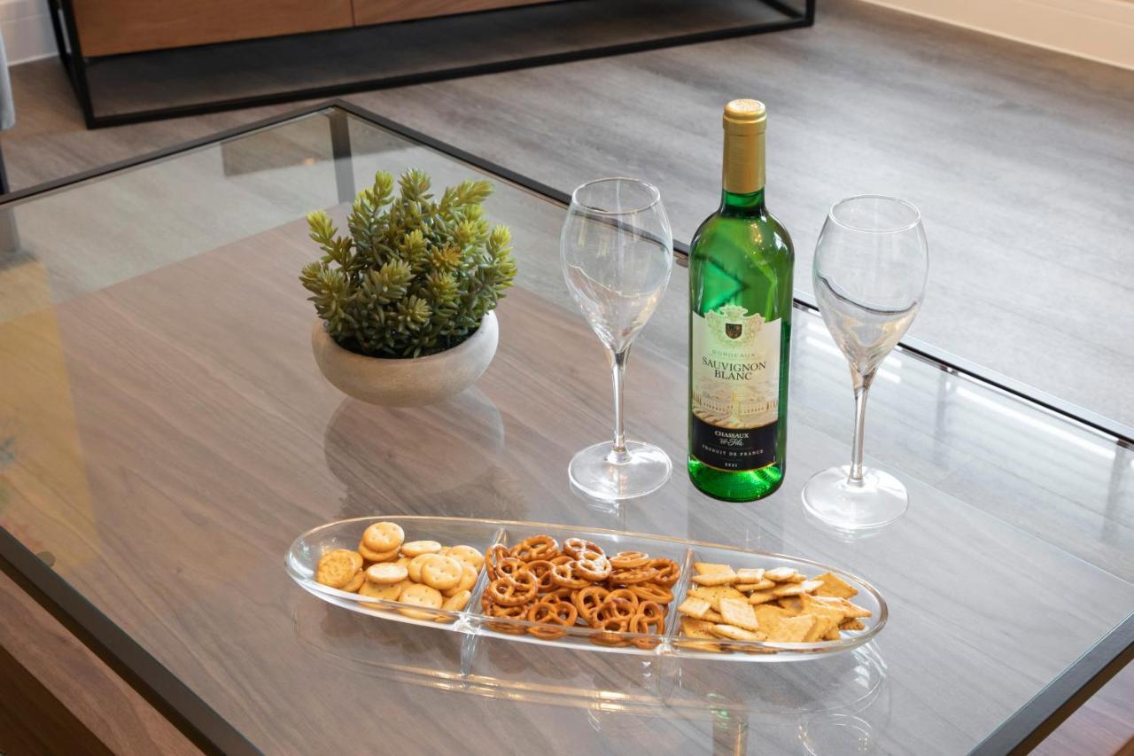 Elliot Oliver - Luxurious Two Bedroom Apartment With Parking Gloucester Esterno foto