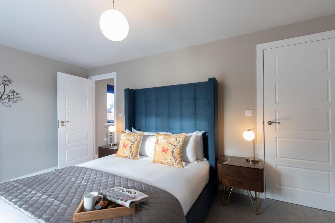Elliot Oliver - Luxurious Two Bedroom Apartment With Parking Gloucester Esterno foto